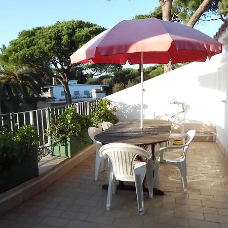 Giulia Apartment *